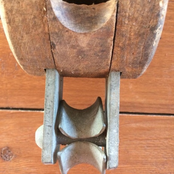 Vintage | Single Block Tack Pulley 17.5" Barn - Picture 2 of 5